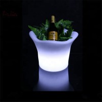 CE&ROHS PE plastic color changing led ice bucket with remote/led illuminated ice bucket/ led lighted ice bucket